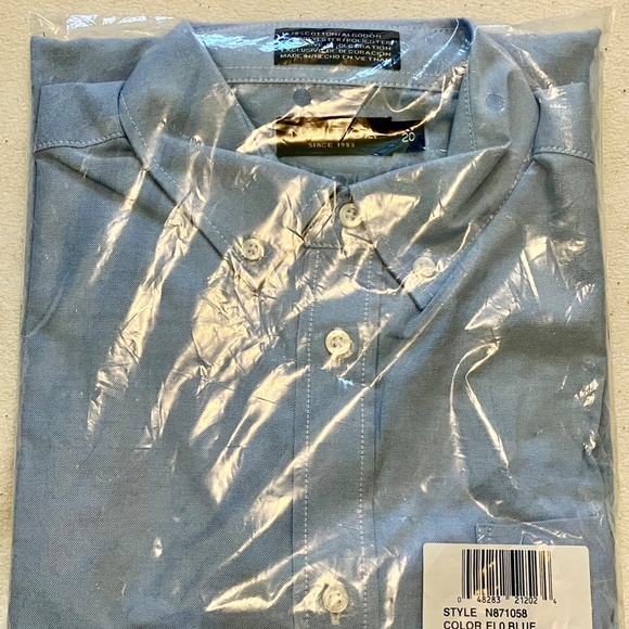 Boy's Nautica Blue Oxford Button Down Shirt  Size 20 NWT - Picture 3 of 5